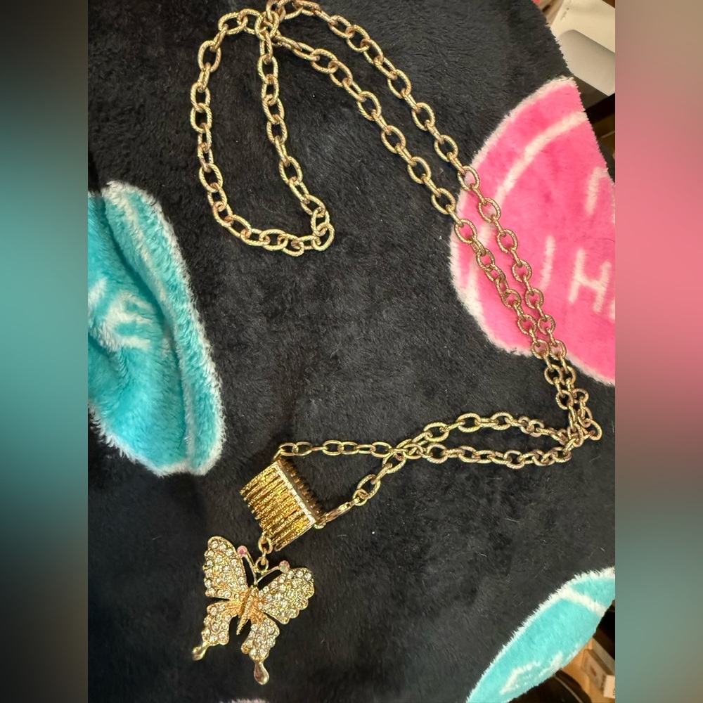 Butterfly‎ necklace EUC